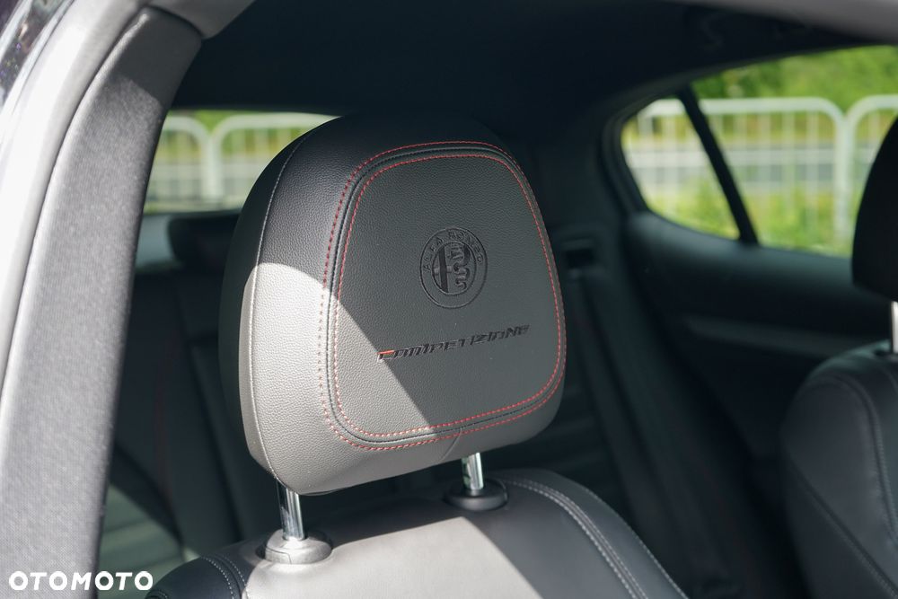 Alfa Romeo Stelvio 2.0 Turbo Competizione Q4 - 19