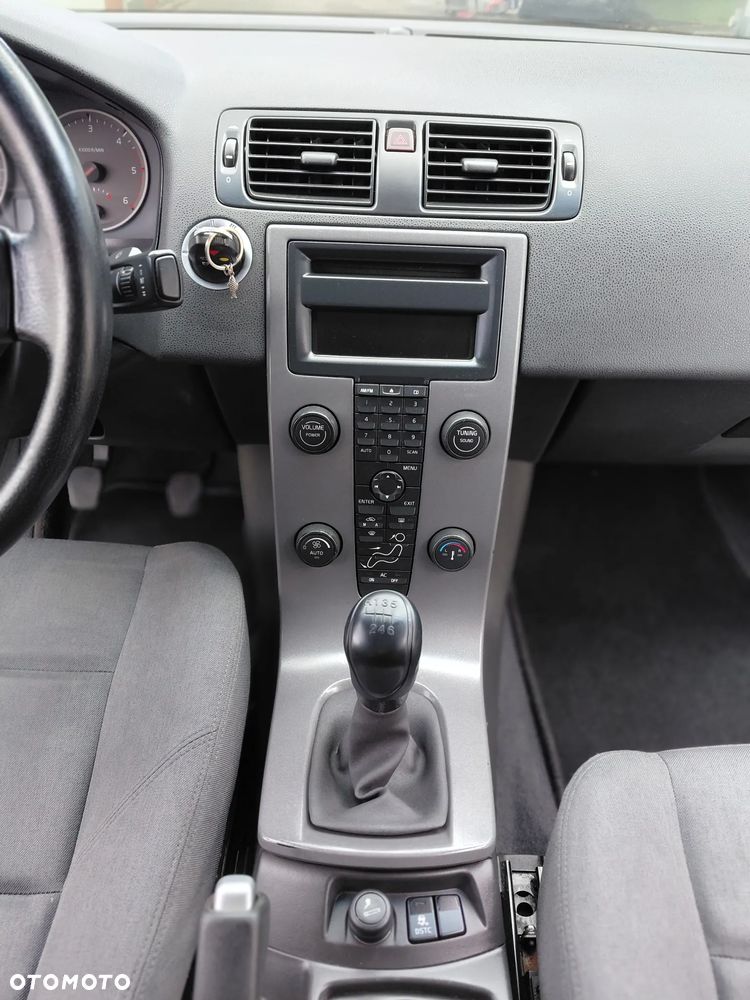 Volvo S40 2.0D - 9