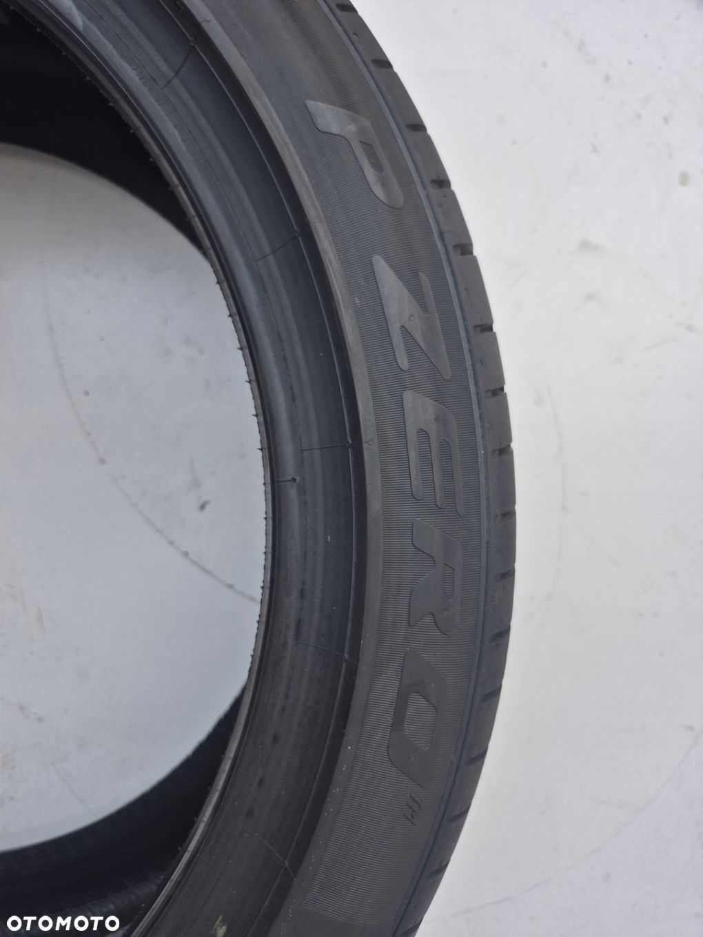 PIRELLI P ZERO 265/40R20 104Y 25R 4X - 8