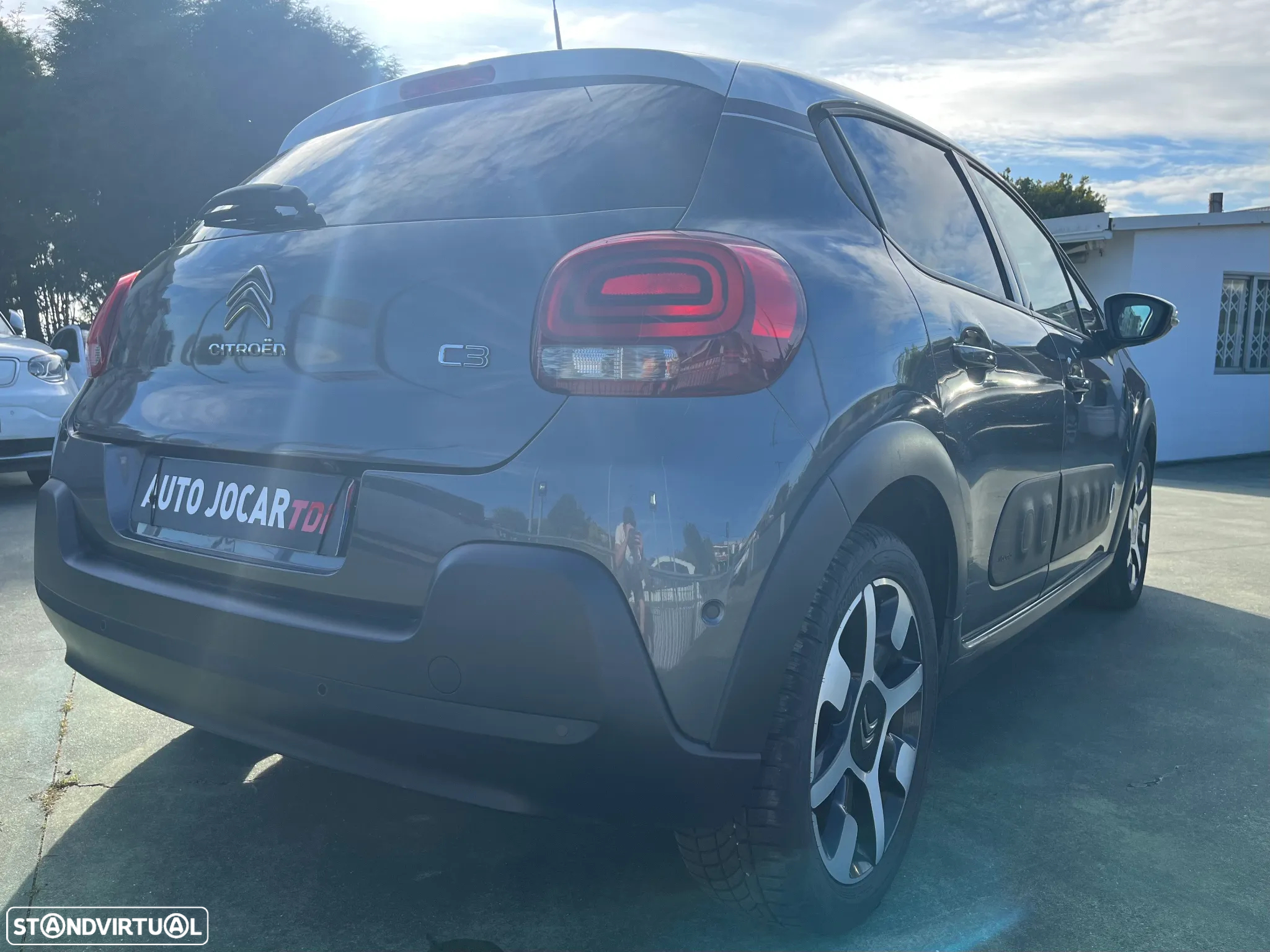 Citroën C3 1.2 PureTech Shine EAT6 - 6