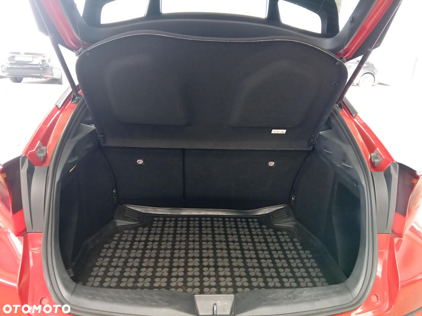 Toyota C-HR - 13