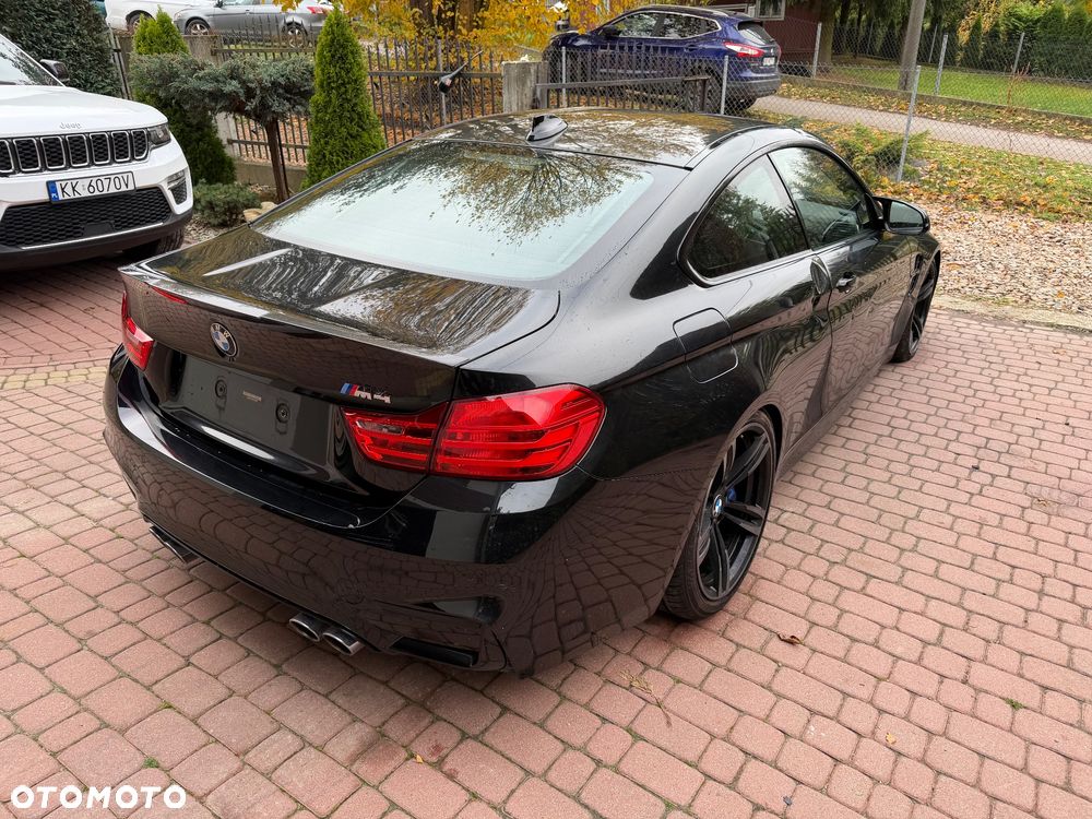 BMW M4 DKG - 15