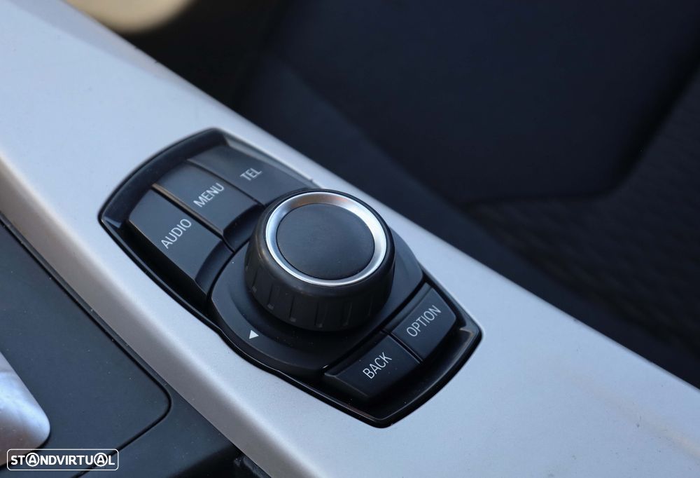 BMW 320 d ED Line Luxury Auto - 27