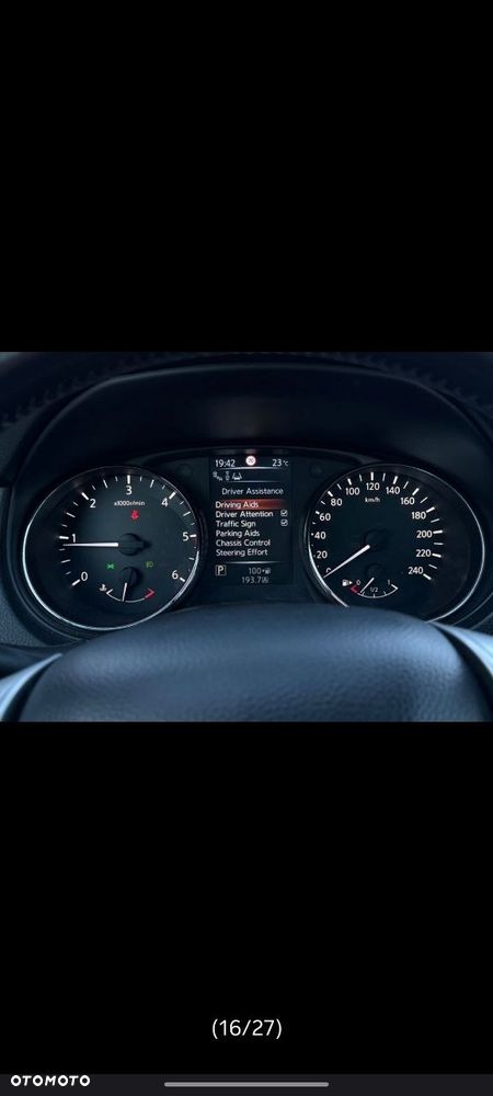 Nissan Qashqai 1.5 dCi Tekna - 11