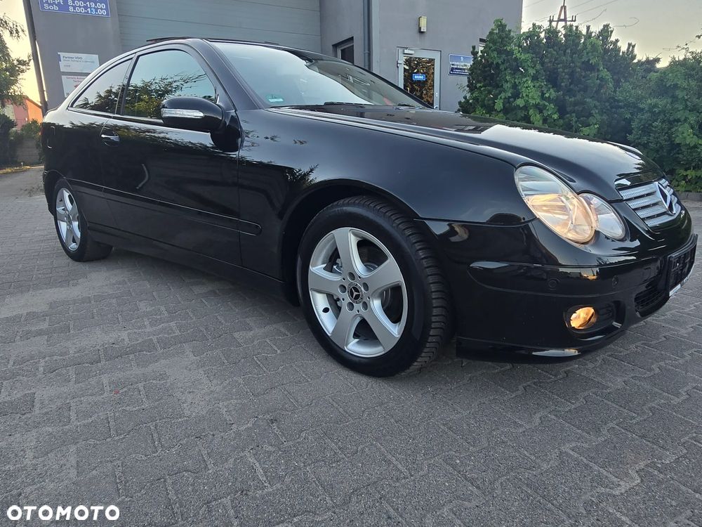 Mercedes-Benz Klasa C 200 Kompressor Sportcoupe - 17