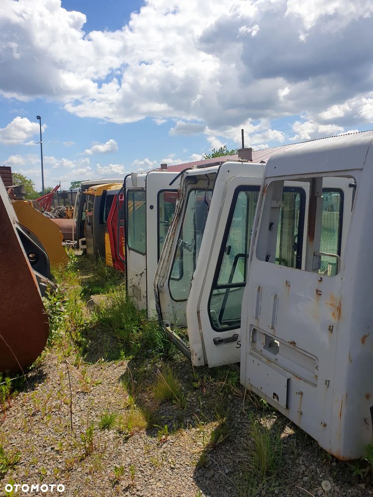 Kabiny do : koparek , wozideł ,ładowarek - 1