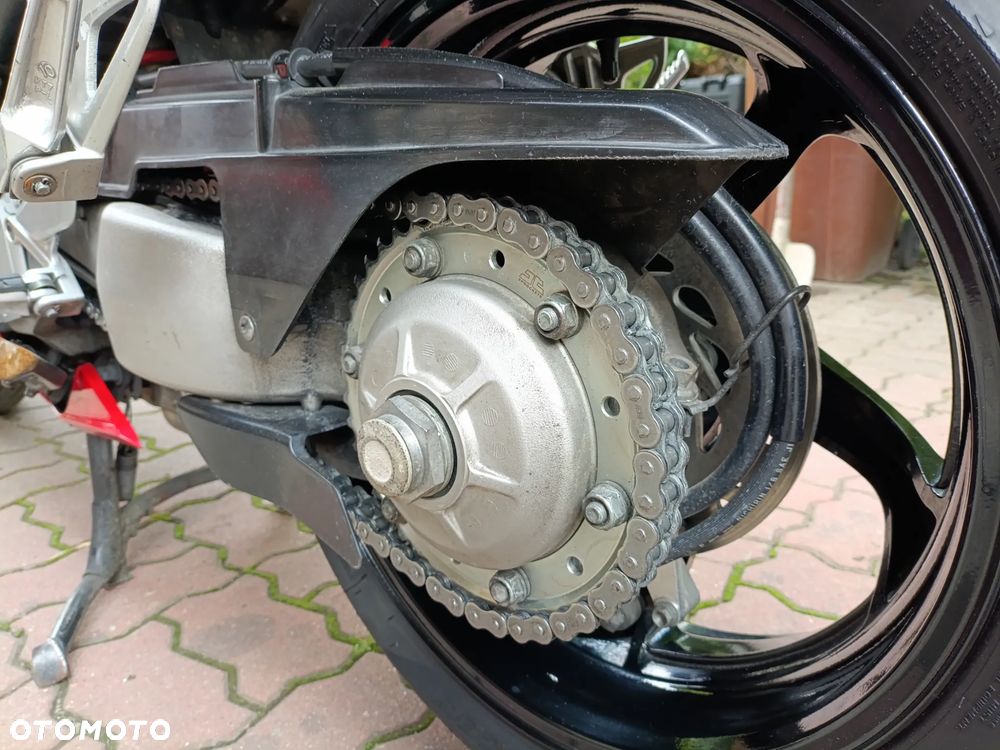 Honda VFR - 3