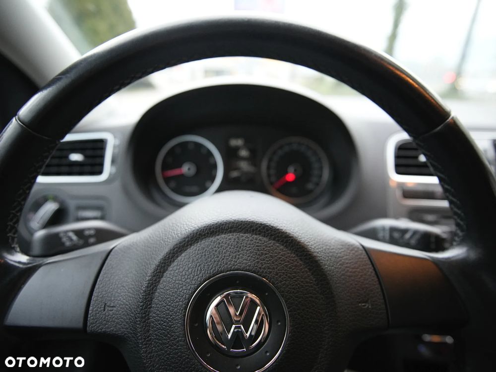 Volkswagen Polo - 14
