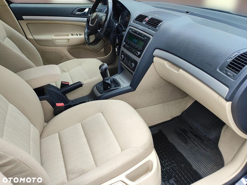 Skoda Octavia 2.0 TDI DPF Elegance - 13