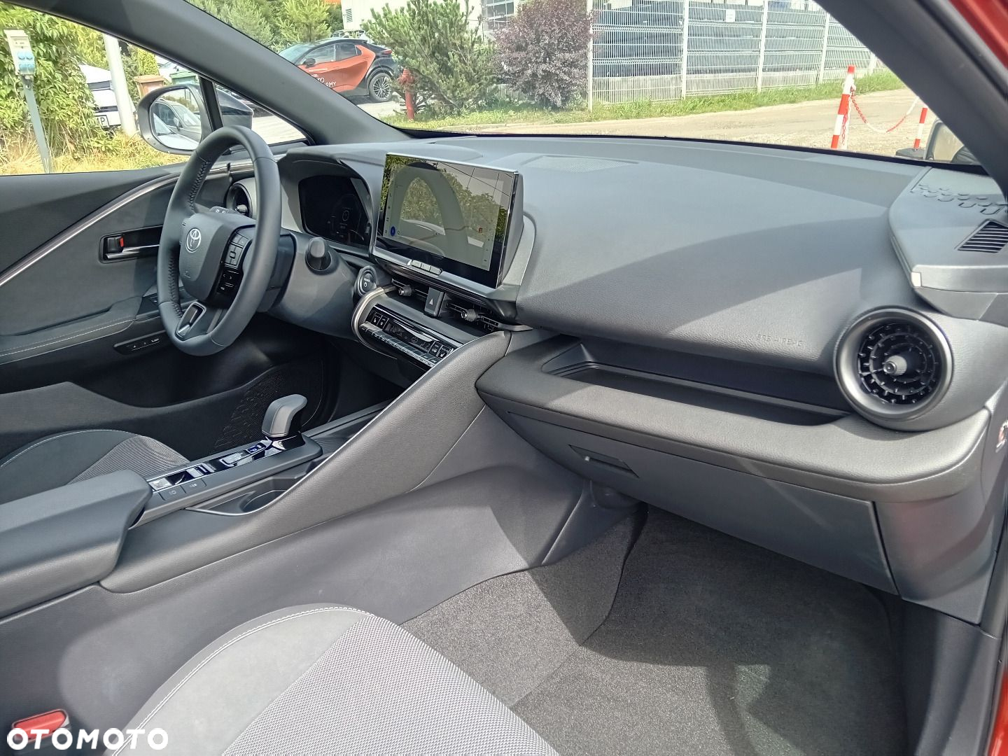 Toyota C-HR 2.0 Hybrid Executive - 6