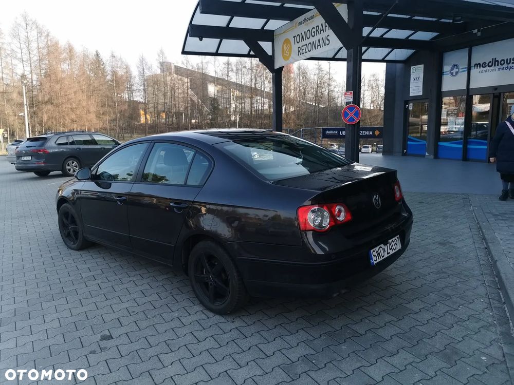 Volkswagen Passat 1.9 TDI Comfortline - 2