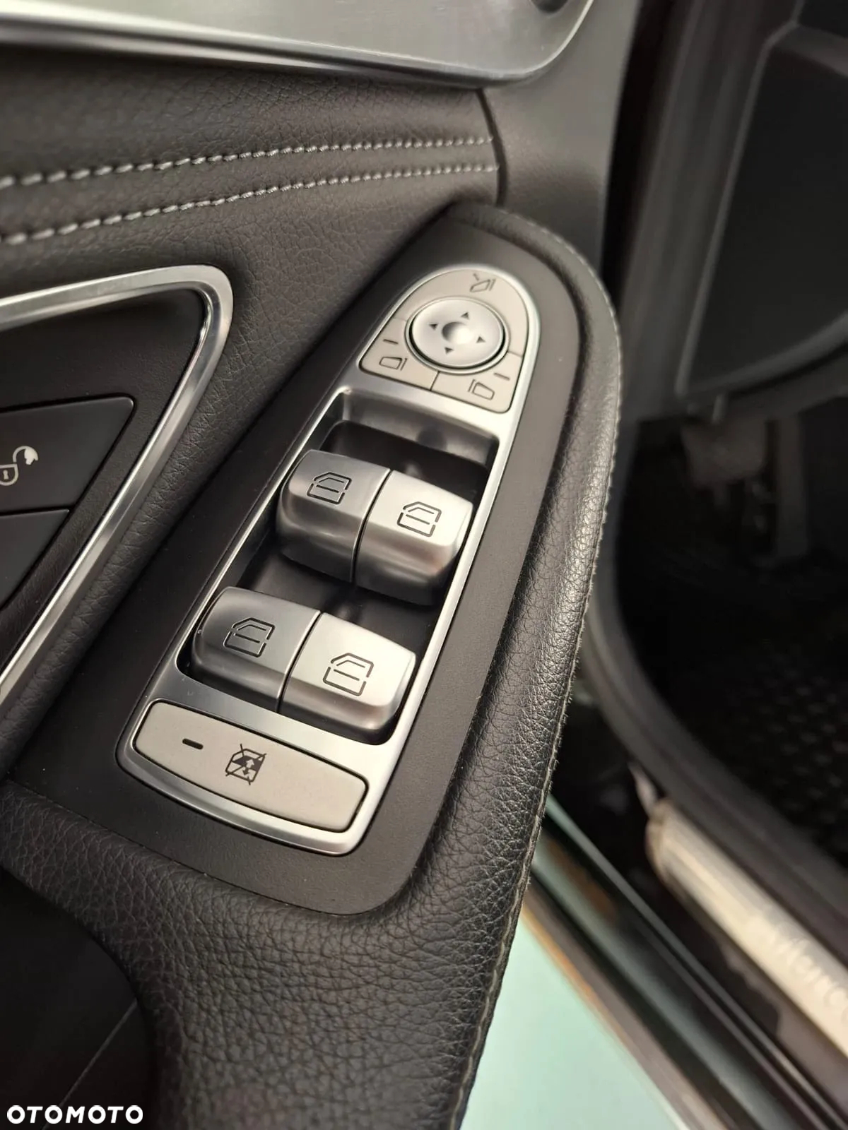 Mercedes-Benz Klasa C 250 7G-TRONIC - 10