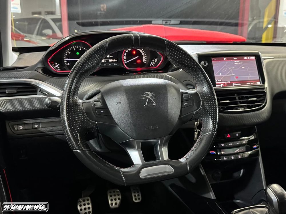 Peugeot 2008 1.2 PureTech GT Line - 6