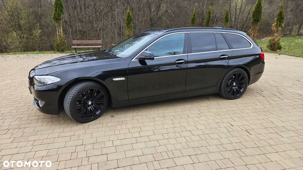 BMW Seria 5 525d xDrive Sport-Aut Modern Line - 12