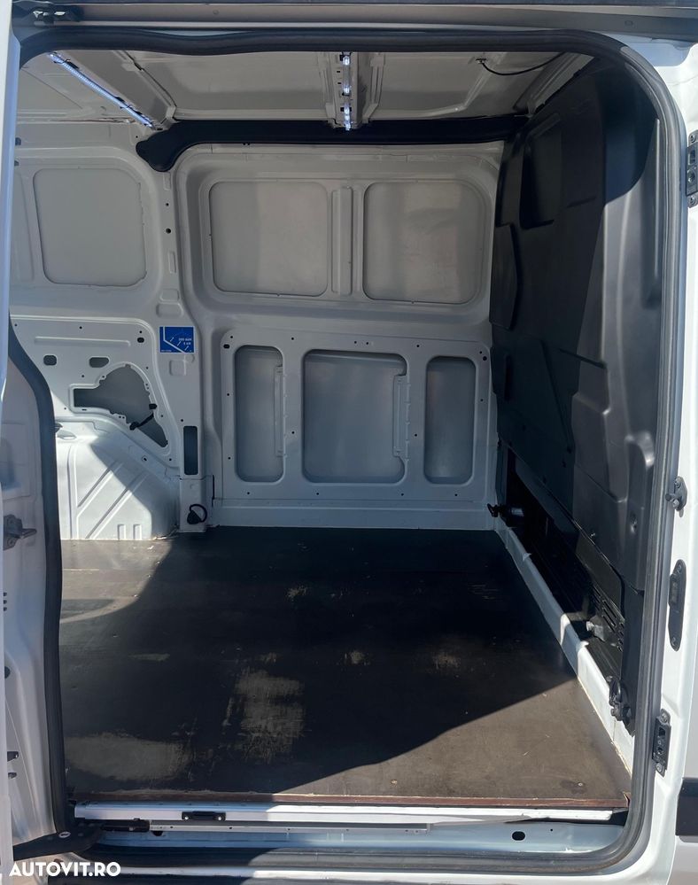 Ford Transit Custom - 8