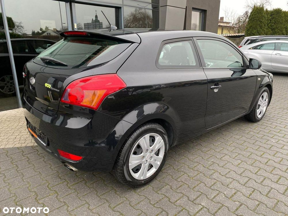 Kia ProCeed - 4