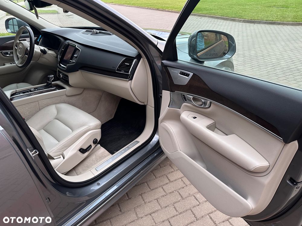 Volvo XC 90 T6 AWD Momentum 7os - 17