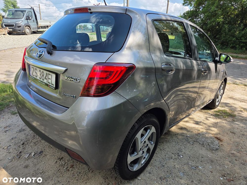 Toyota Yaris Hybrid 100 Premium EU6 - 8