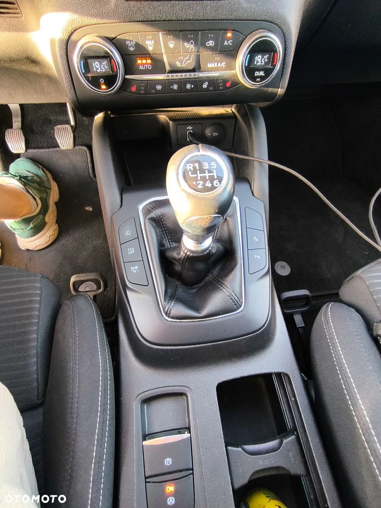 Ford Focus 2.0 EcoBlue Titanium - 14