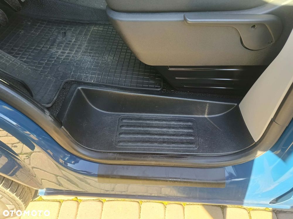 Volkswagen Transporter - 20