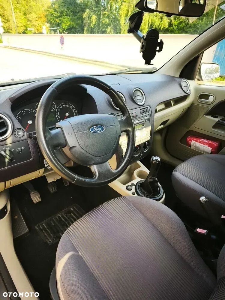 Ford Fusion 1.4 Trend - 12