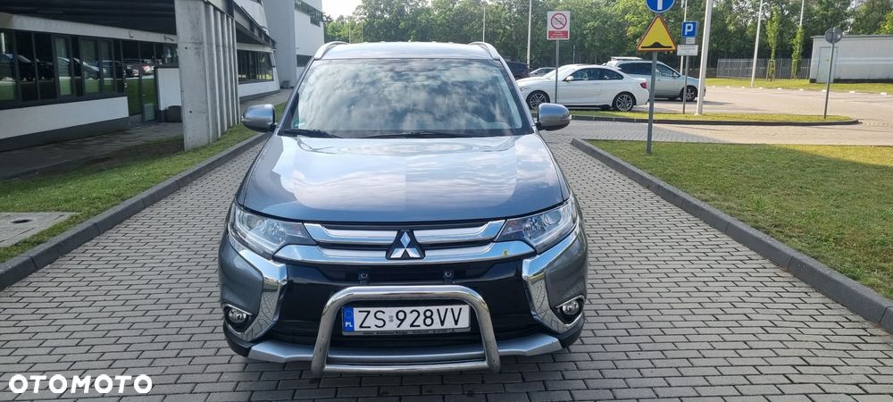 Mitsubishi Outlander - 10
