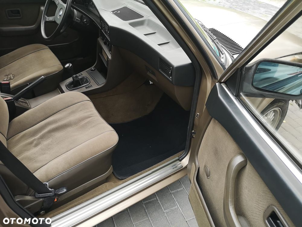 BMW Seria 5 - 15