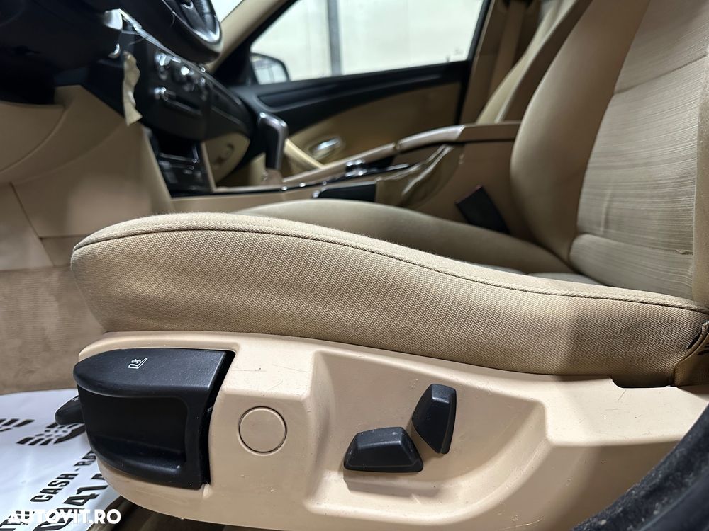 BMW Seria 5 520d Aut. - 11