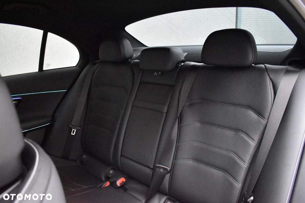 Mercedes-Benz Klasa E 220 d 4Matic 9G-TRONIC Edition AMG Line - 14