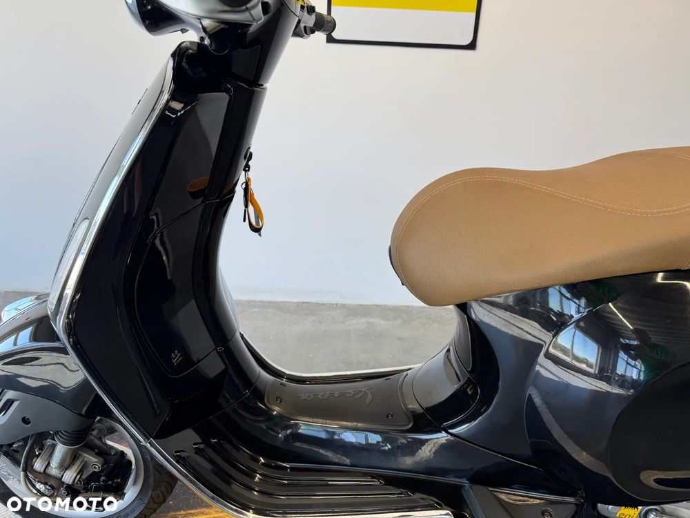 Piaggio Vespa - 21