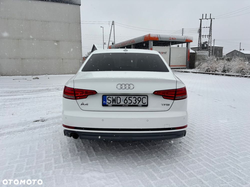 Audi A4 Limousine 1.4 TFSI Sport S tronic - 6