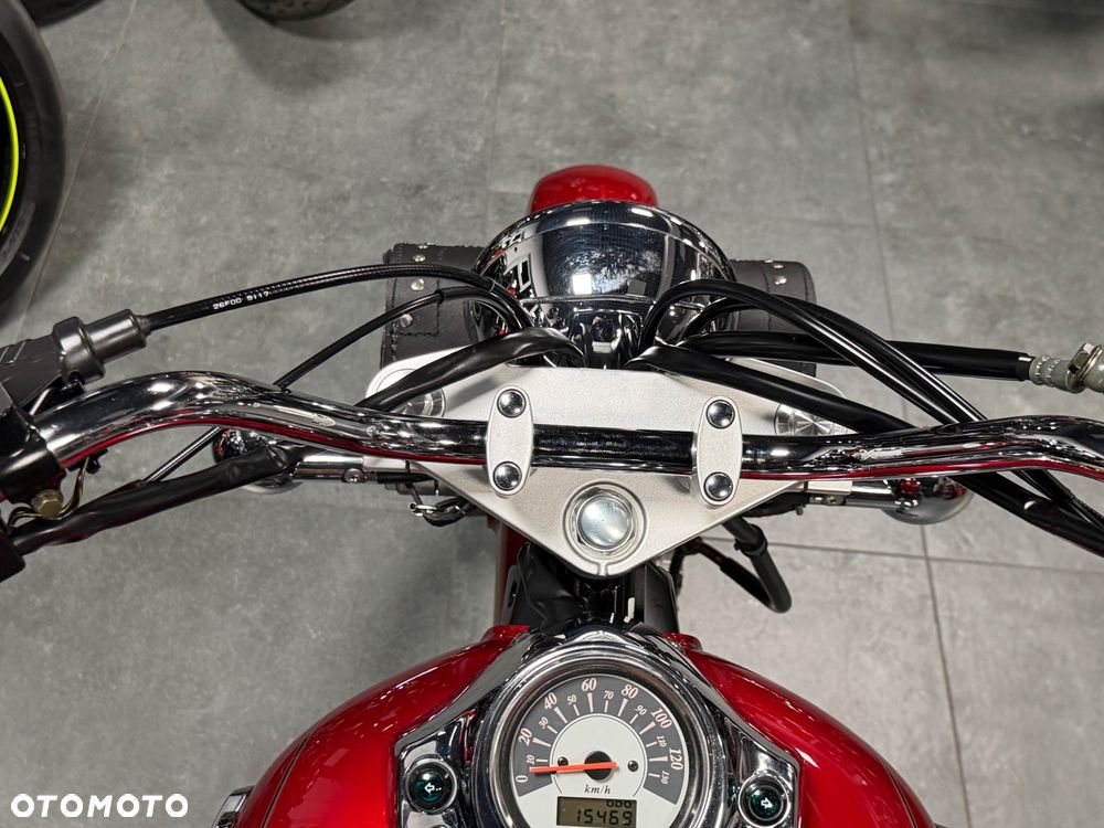Suzuki Intruder - 24