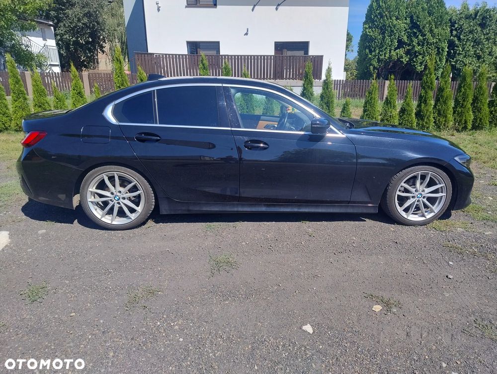 BMW Seria 3 318i - 4