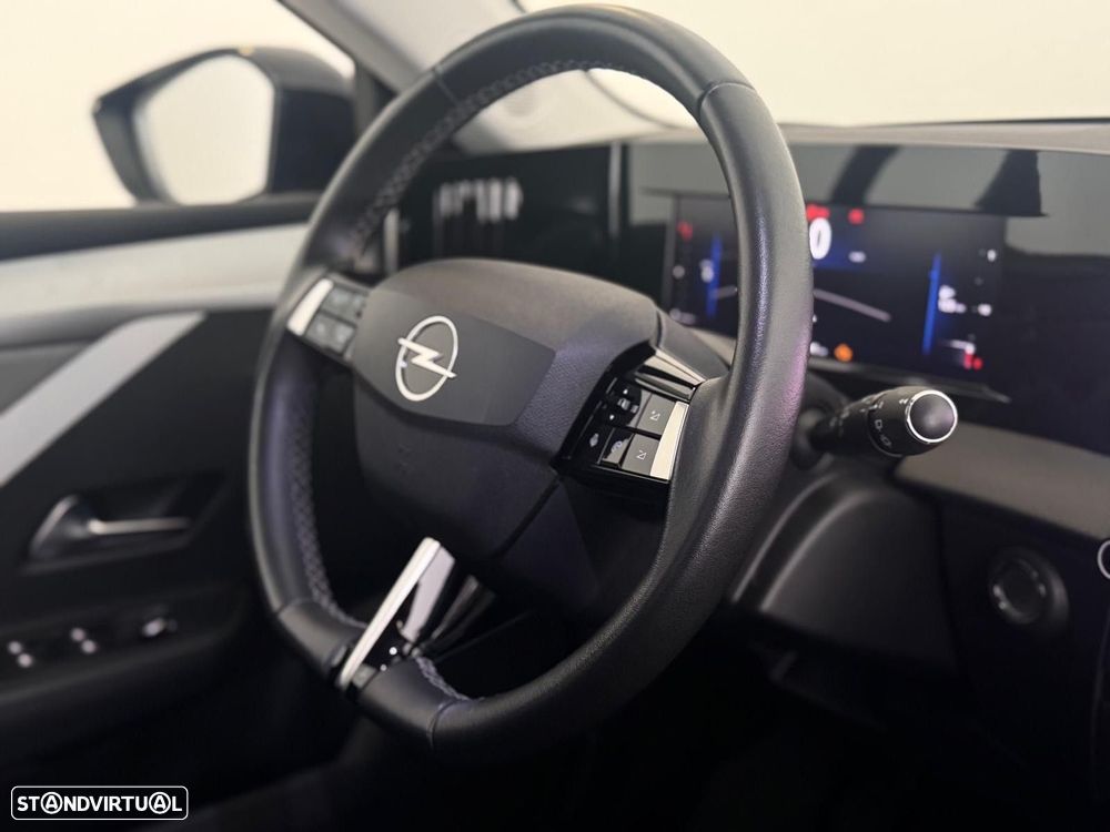 Opel Astra 1.2 T Edition - 7