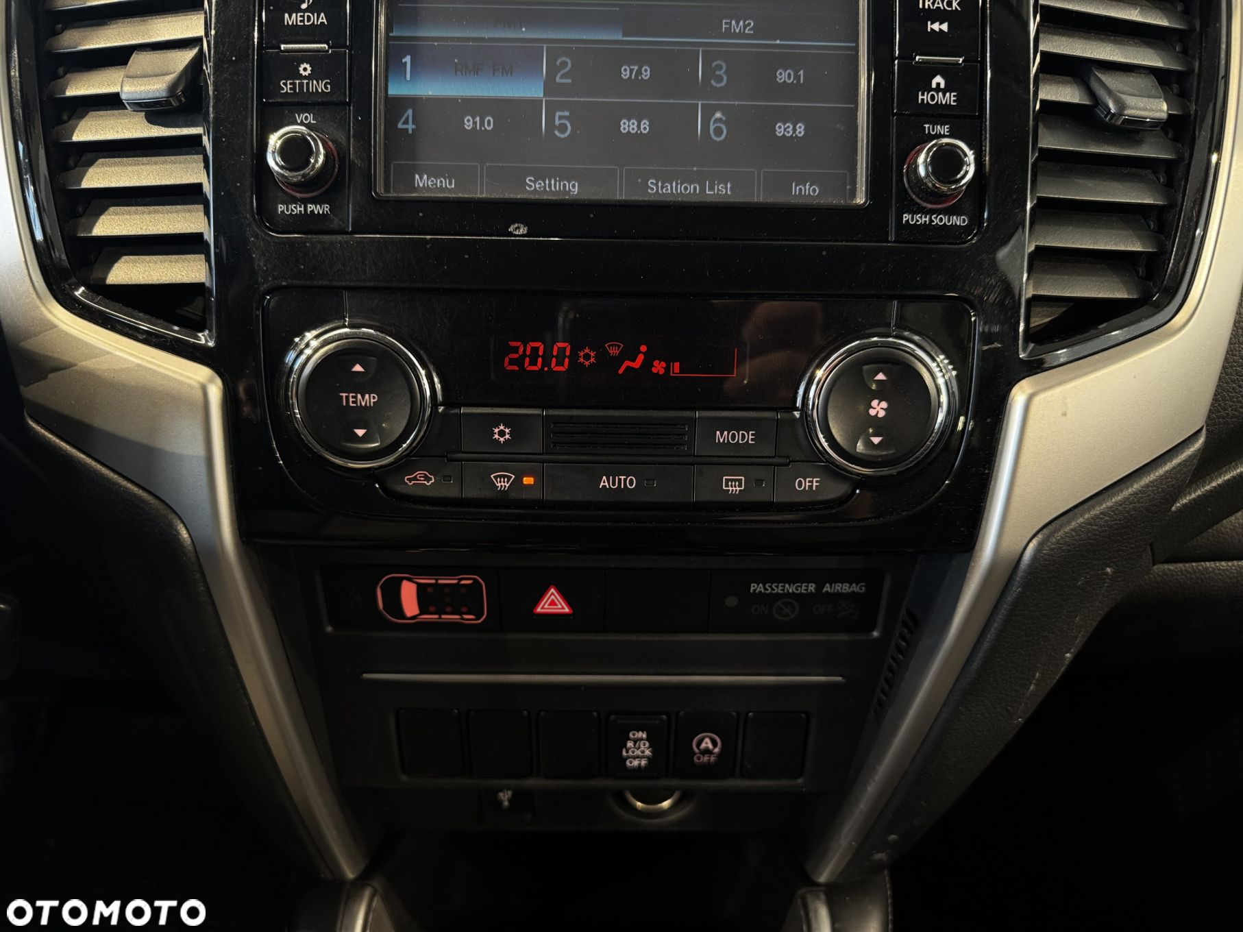 Mitsubishi L200 - 24