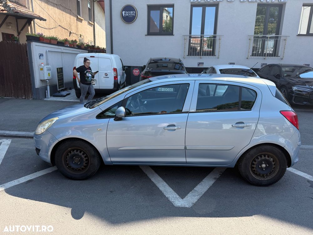 Opel Corsa 1.4i Sport - 2