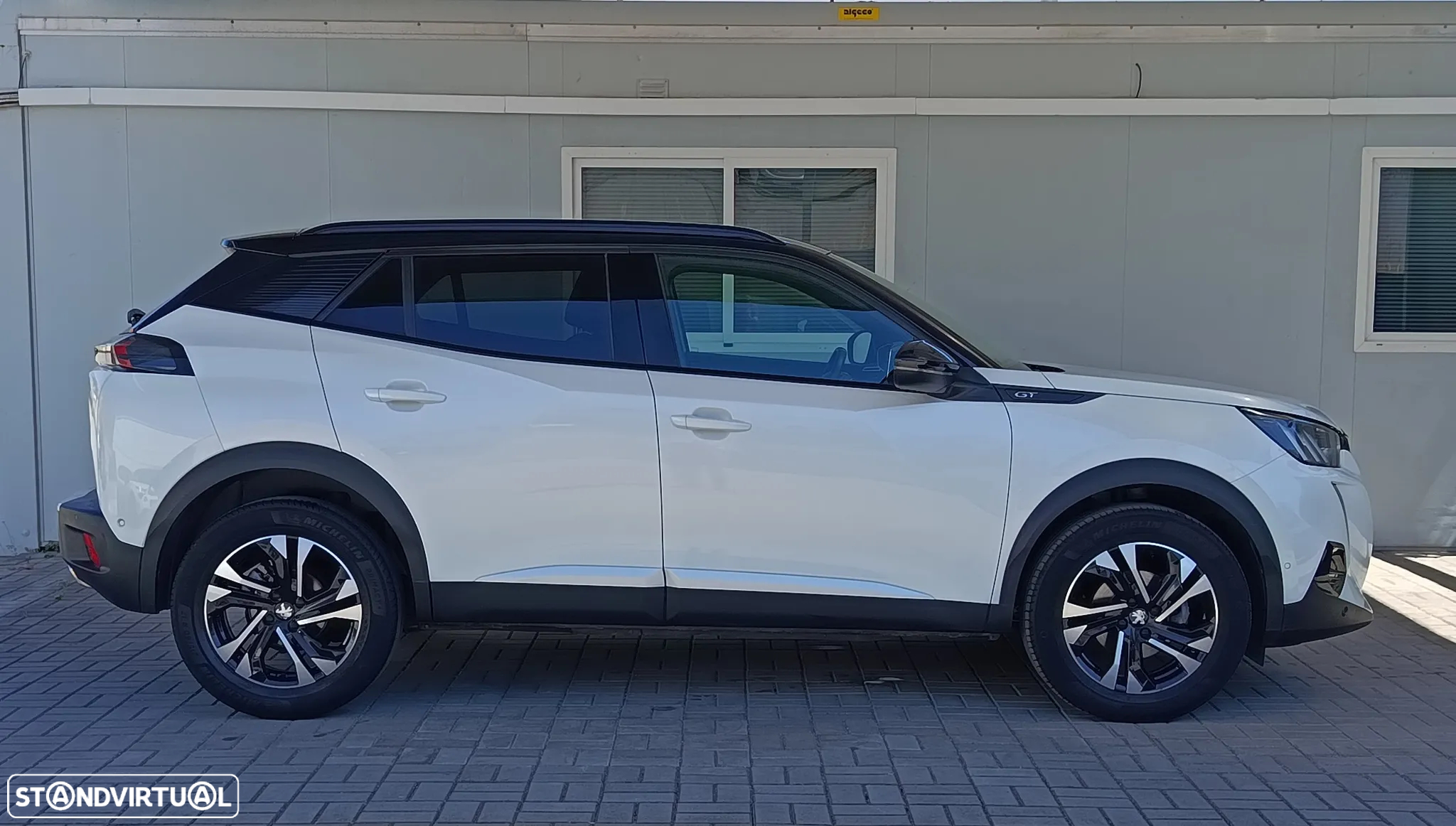 Peugeot 2008 PureTech 130 EAT8 GT - 22