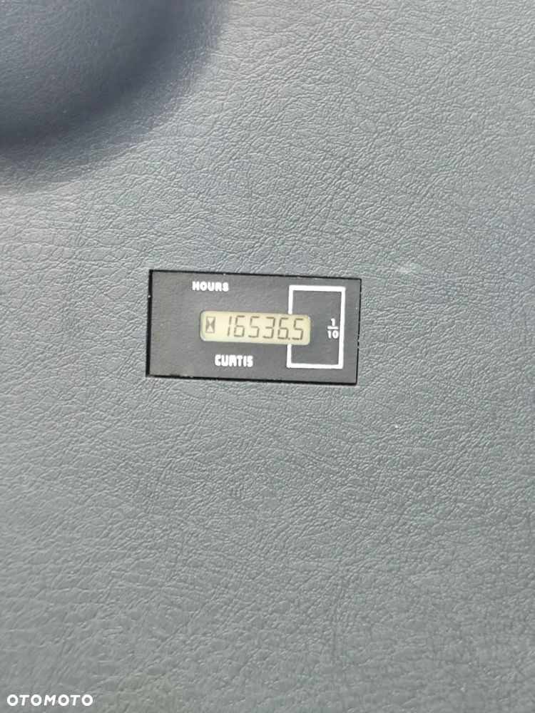 Hyundai 300 LCN-9A - 13