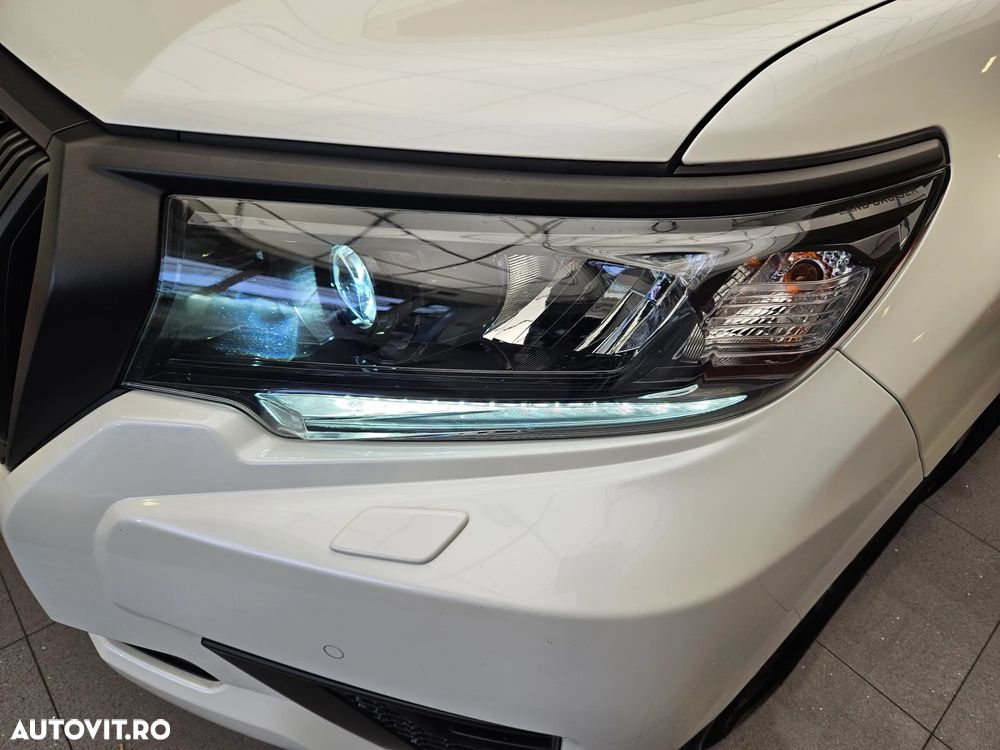 Toyota Land Cruiser 2.8l D-4D 204 CP A/T 7 locuri Luxury AVS Black - 31