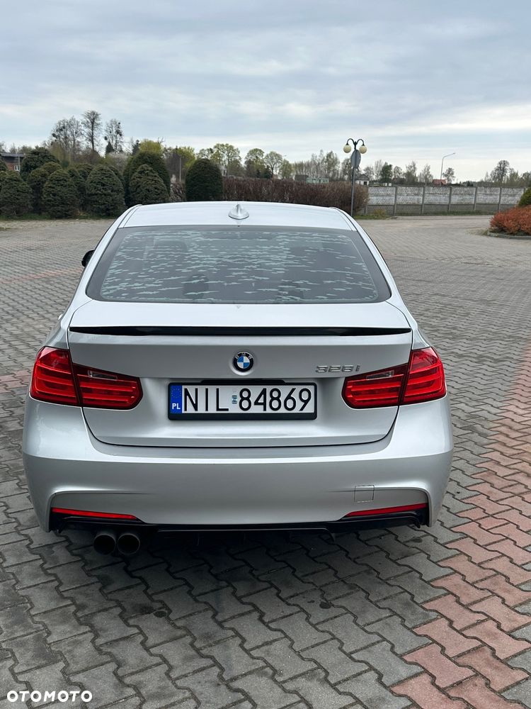 BMW Seria 3 328i - 18
