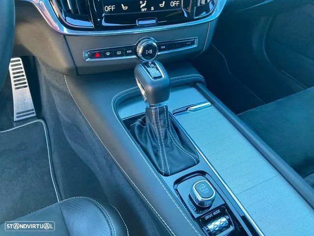 Volvo V90 2.0 D4 R-Design Geartronic - 25