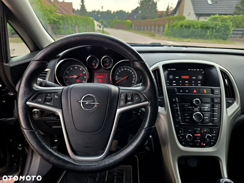 Opel Astra 1.4 T Cosmo EU6 - 14