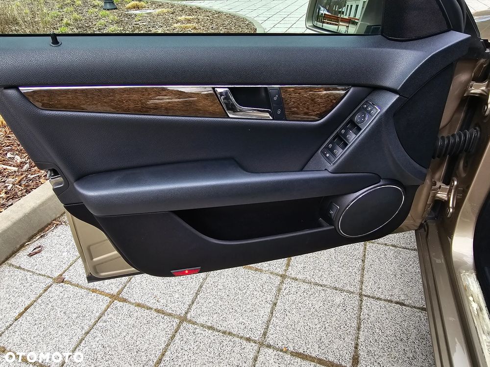 Mercedes-Benz Klasa C 180 Kompressor Automatik Elegance - 19