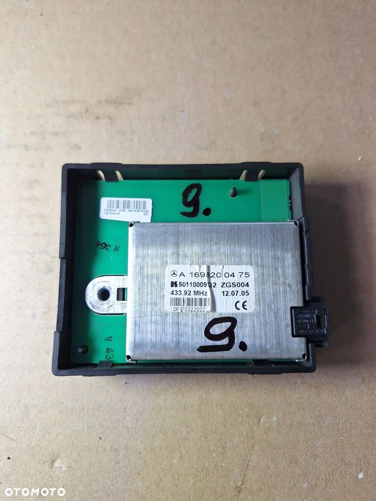 Mercedes A-Klasa W169 Wzmacniacz anteny A1698200475 - 2