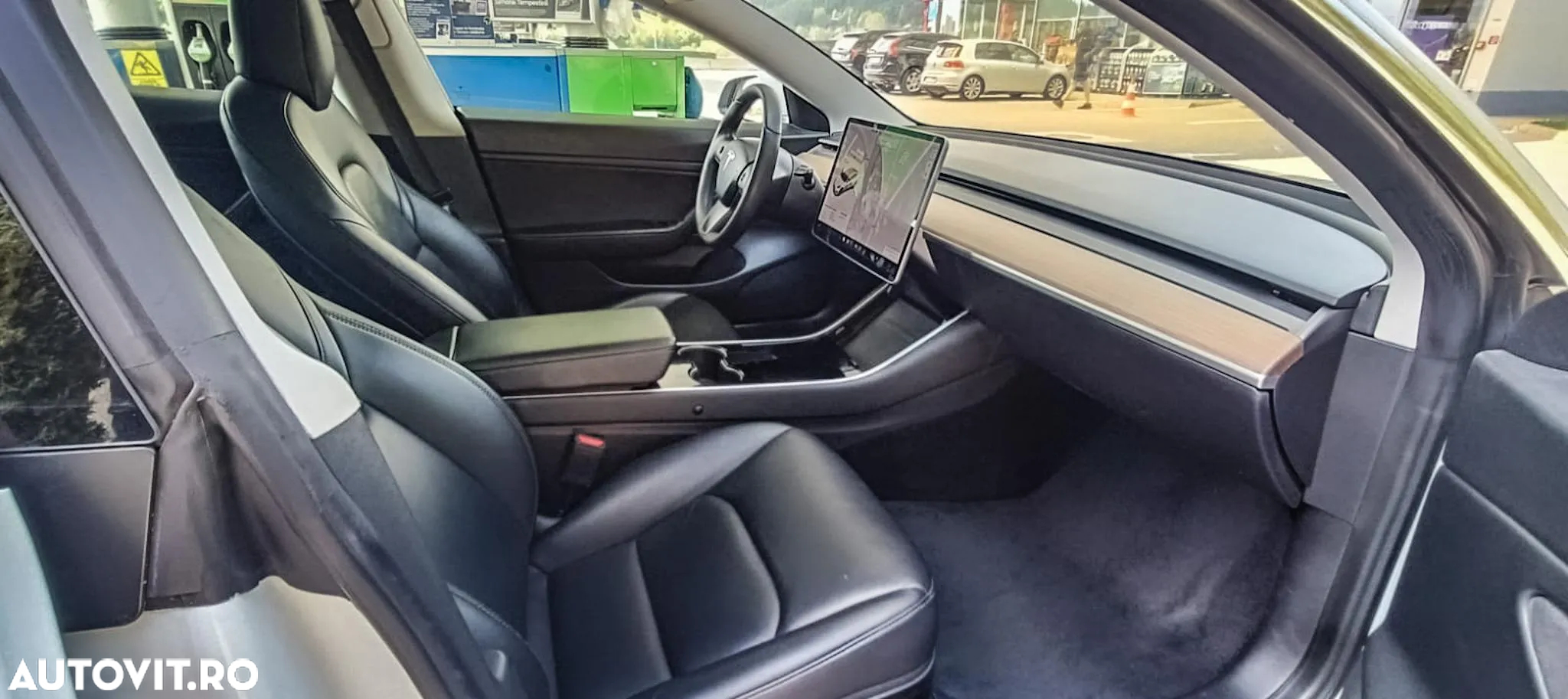 Tesla Model 3 Long Range - 6