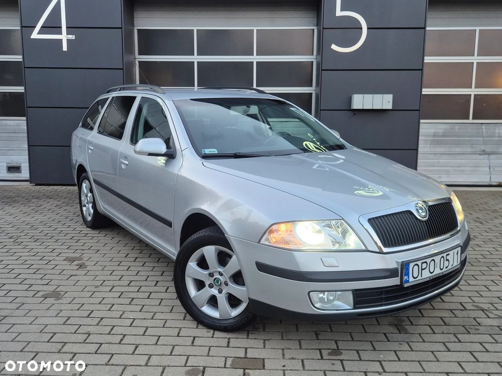 Skoda Octavia 2.0 TDI Elegance DSG - 1