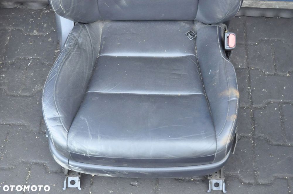 TOYOTA RAV4 IV FOTELE KANAPA SKÓRA ELEKTRYKA - 12