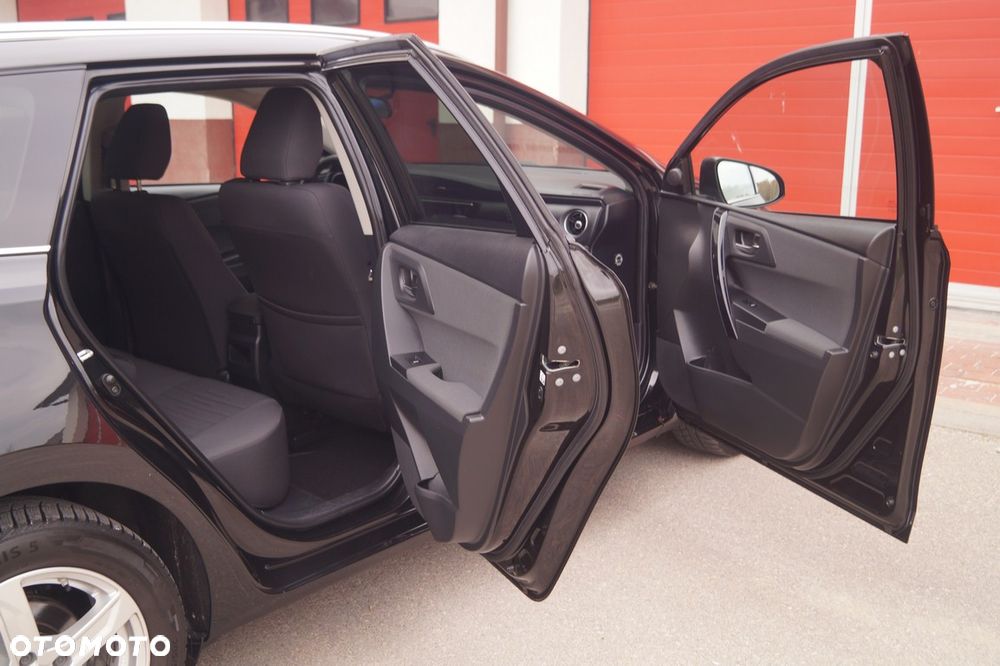 Toyota Auris 1.6 D-4D Executive - 16