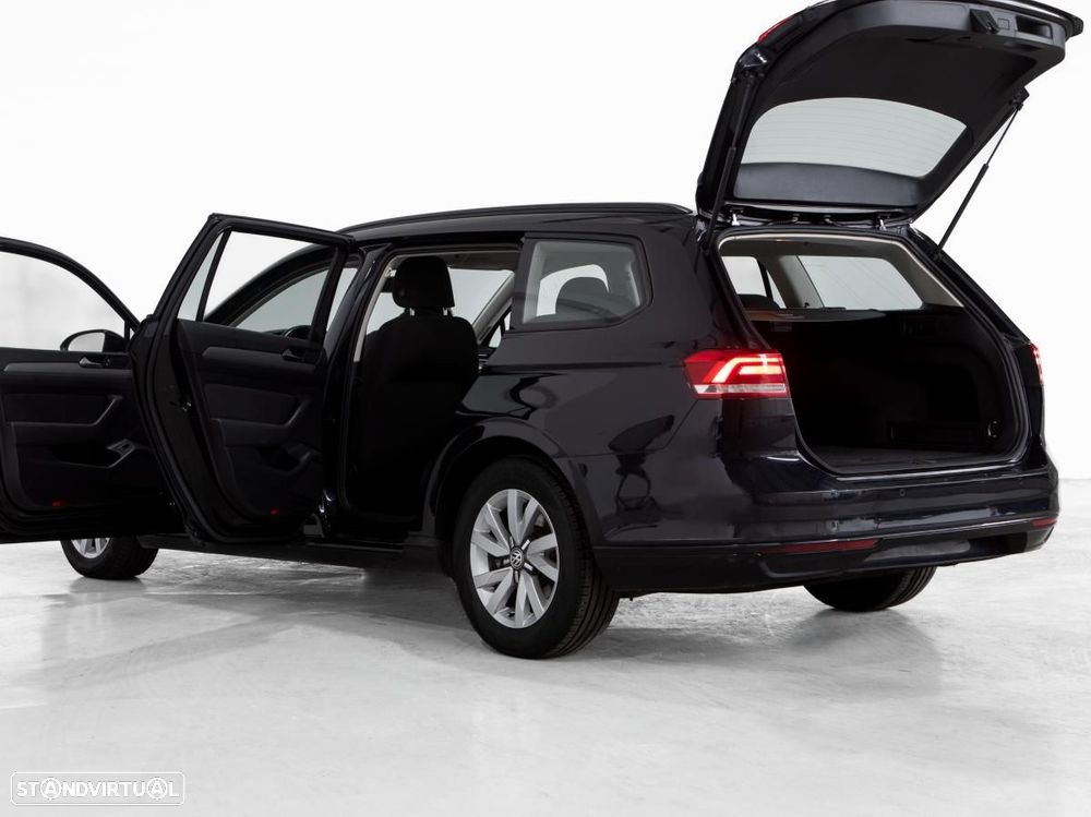 VW Passat Variant - 5