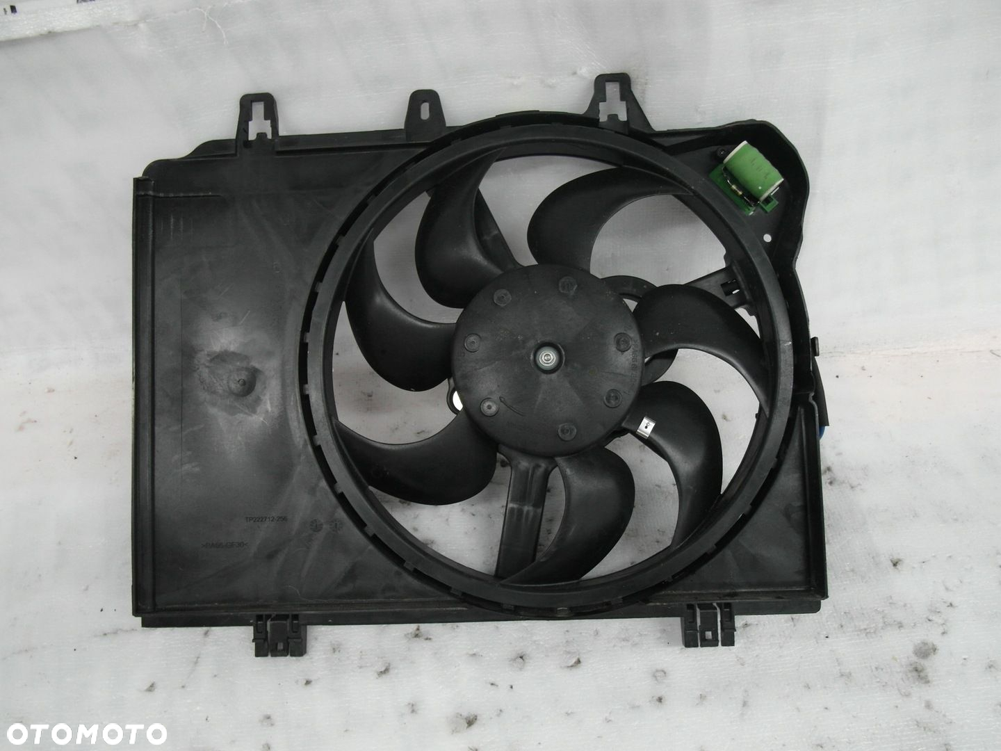 WENTYLATOR OBUDOWA FIAT 500 PANDA MILD HYBRID HYBRYDA TP222712-256 CAŁY - 2